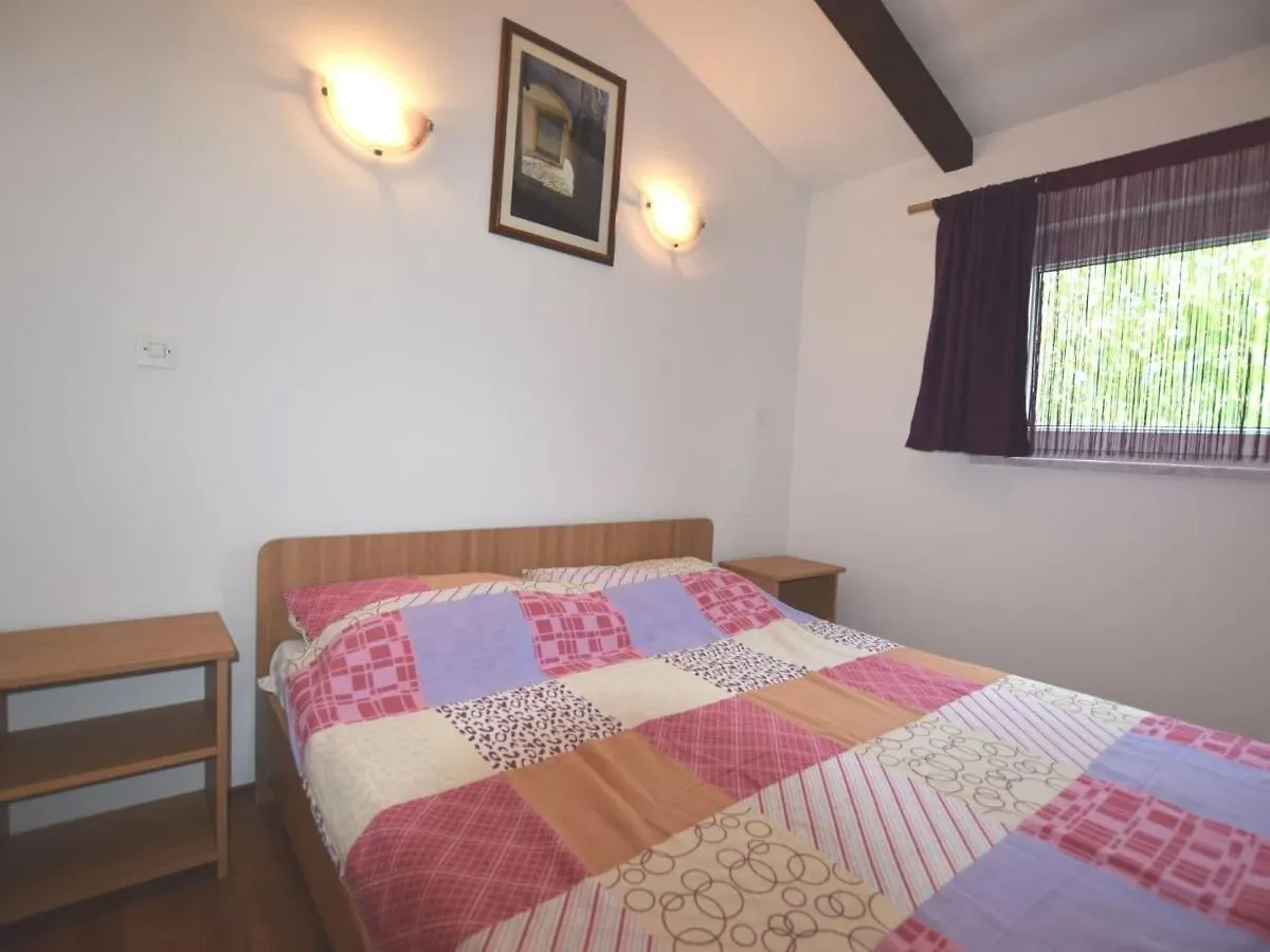 Apartment In Holiday Home With Pool Croatia