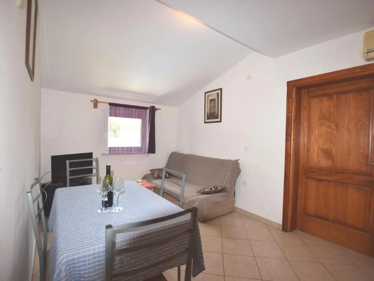 Apartment In Holiday Home With Pool  Banjole