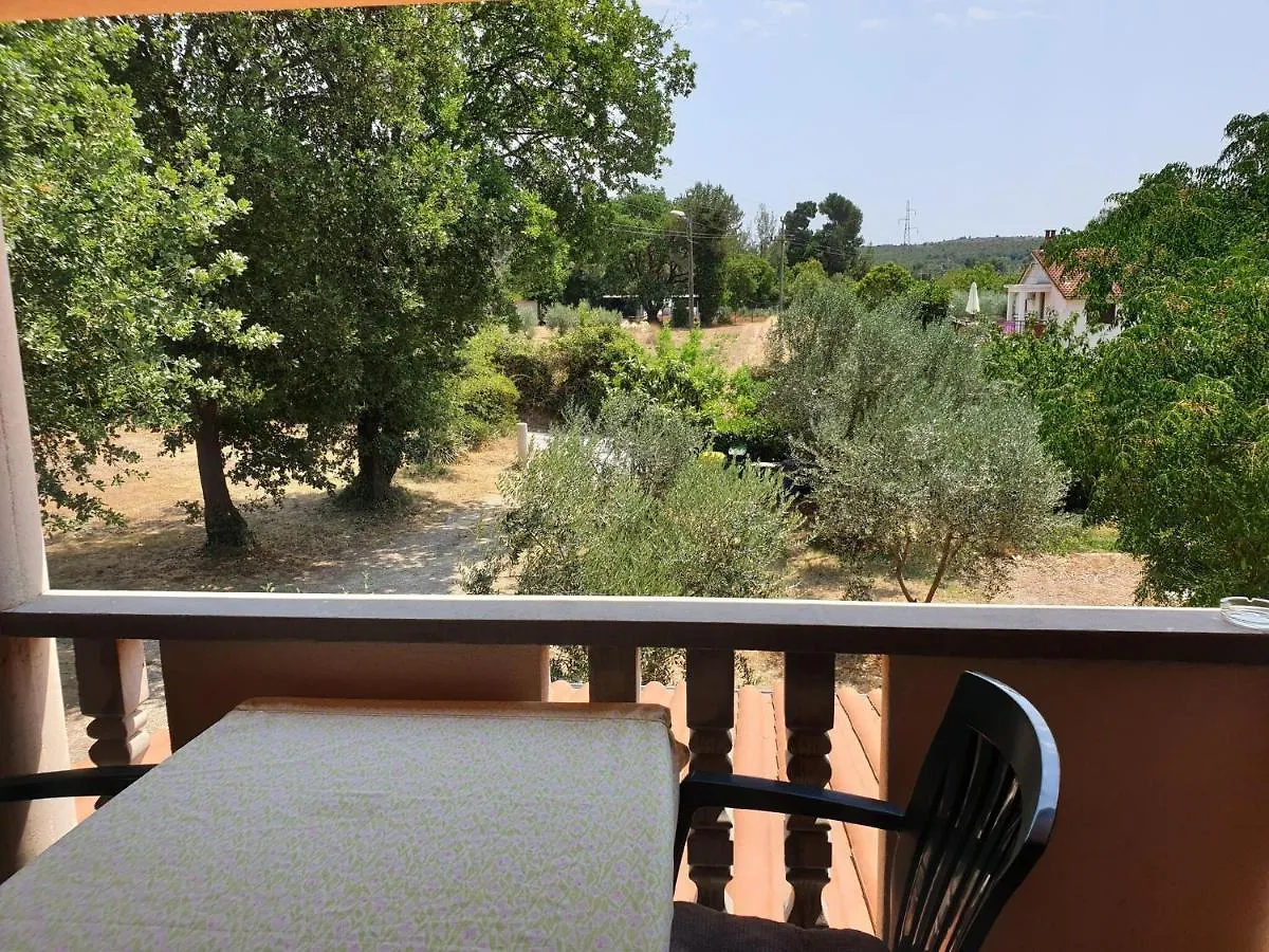 Apartment In Holiday Home With Pool 0*, Banjole